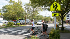 Kids crossing Main Street and High Street in Metuchen